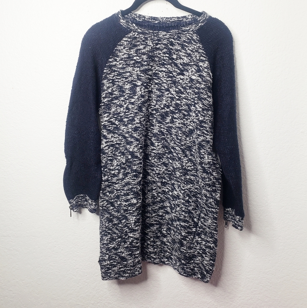 Lucky Lotus Women's Knit Sweater Size Small NWT